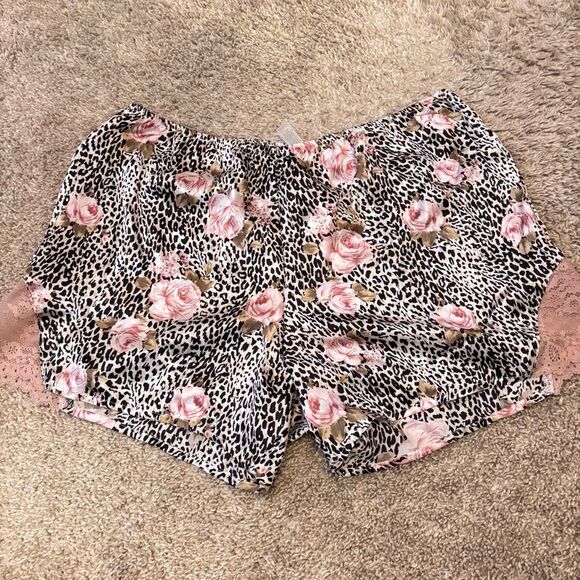 INTIMISSIMI a floral affair shorts with lace trim Pajamas bottom size medium - Picture 1 of 6